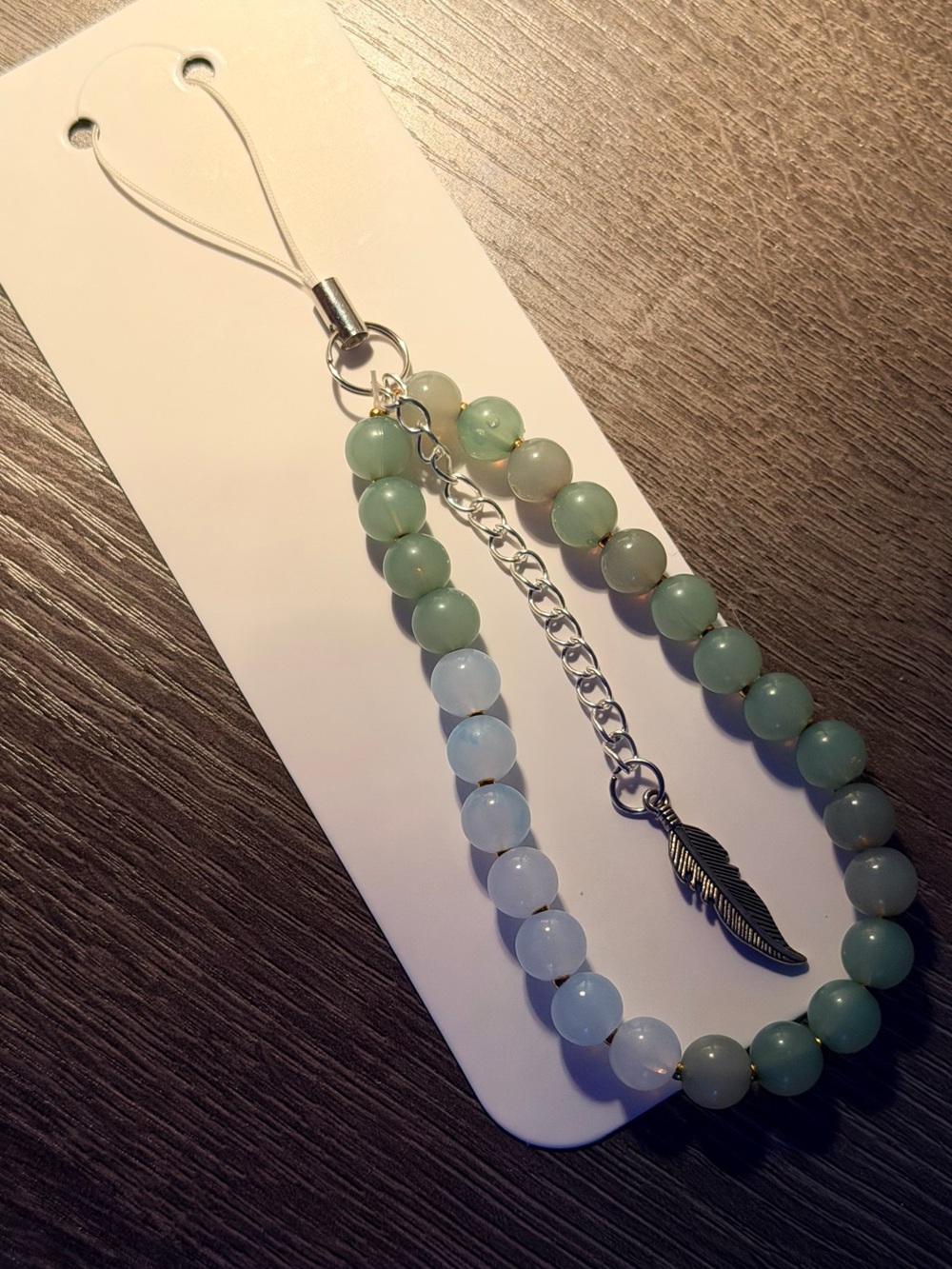 Beaded Feather Charm Phone Strap Bracelet - Green/Light Blue